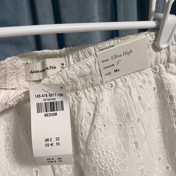 Abercrombie White Lace Shorts - Picture 3 of 3